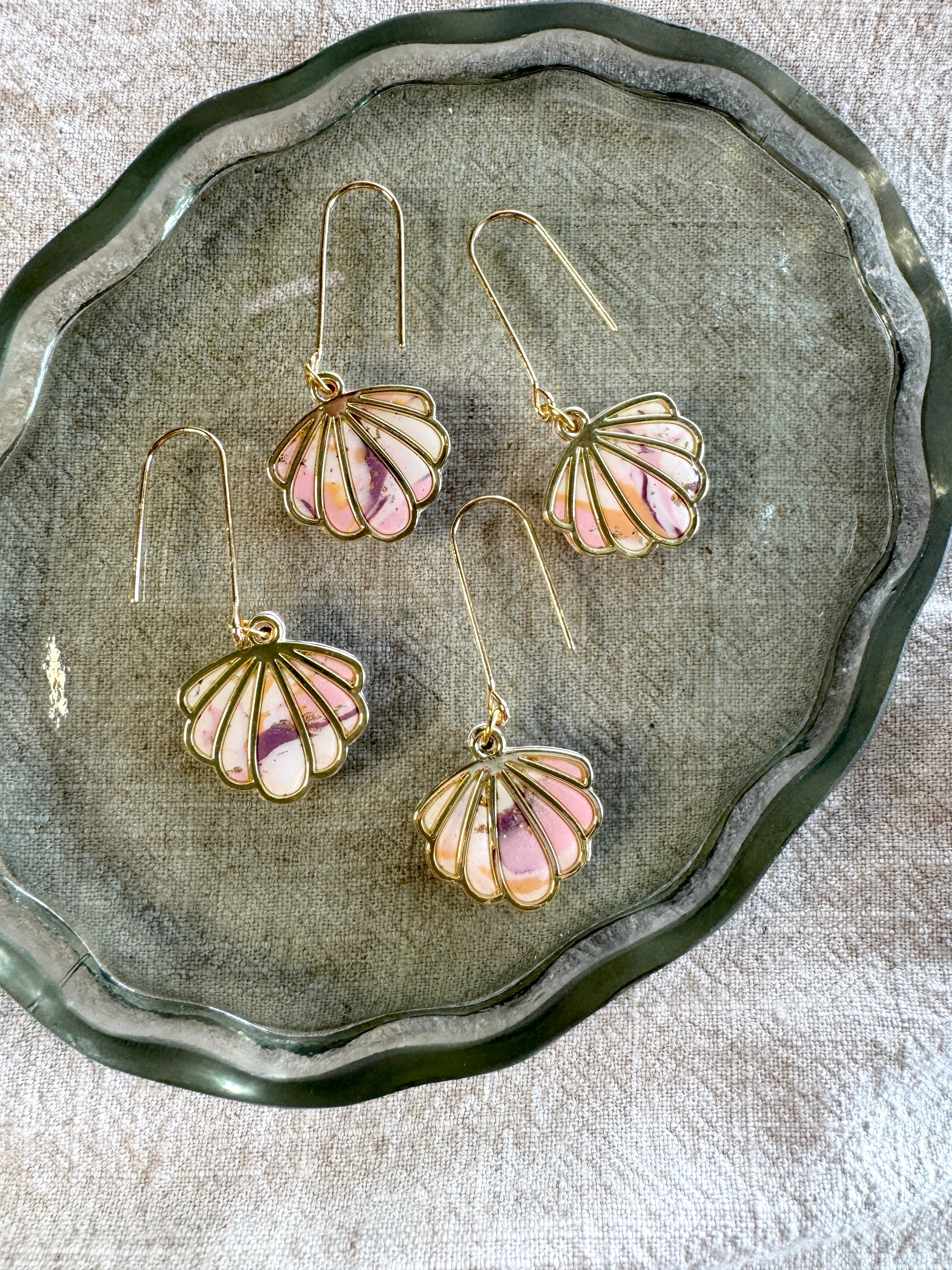 Dainty Shell Drops