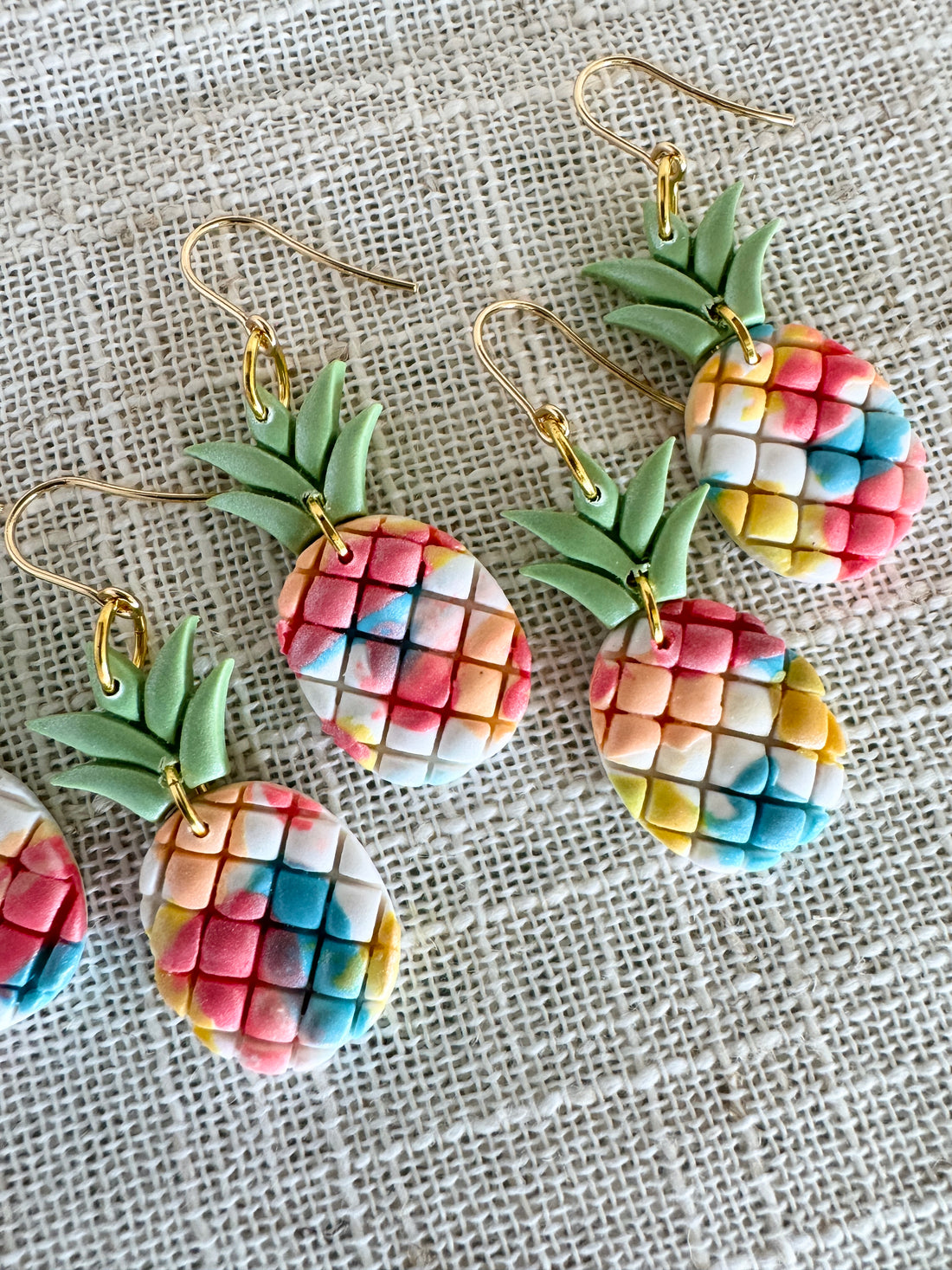 Tropical Splash Pineapples