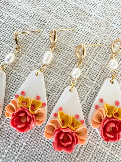 Elegant florals &amp; pearls