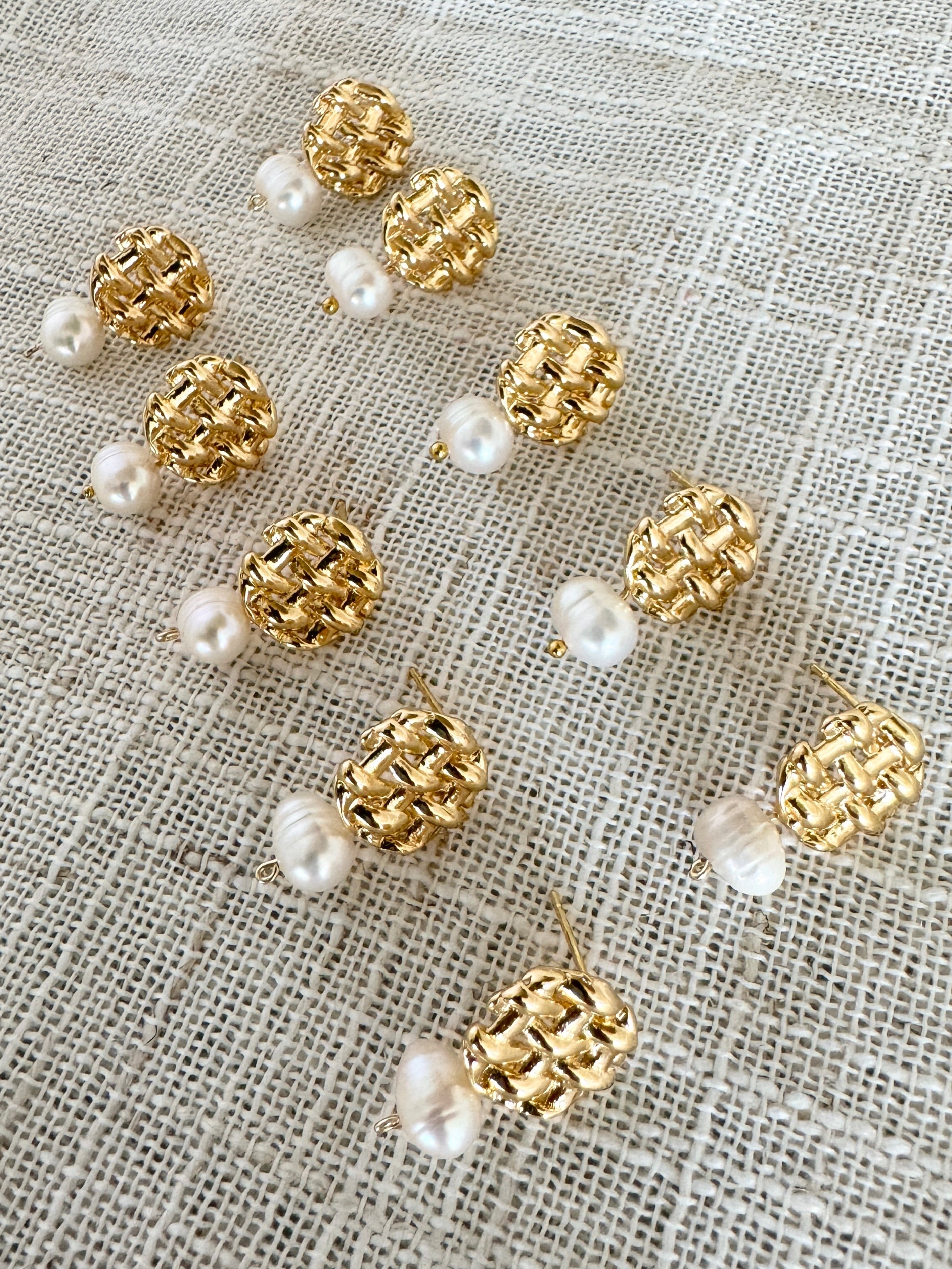 Weaved stud &amp; Pearl