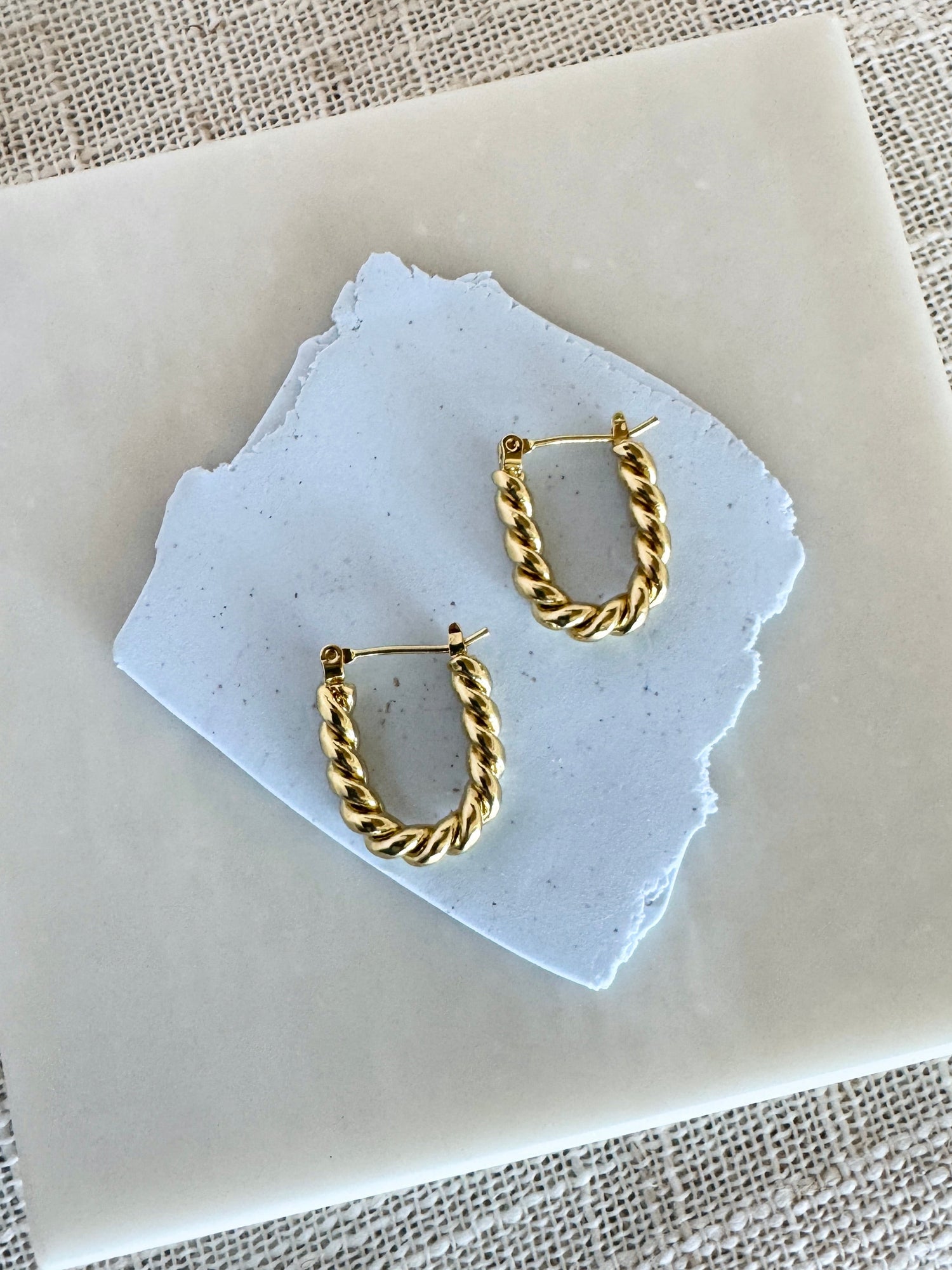 Twisted Oval Hoop